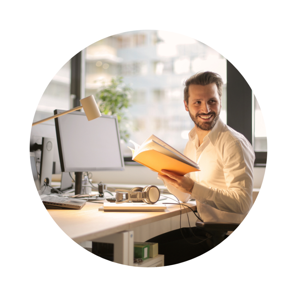 Thomas Sanders BEXEVUE Gaming Desk Review